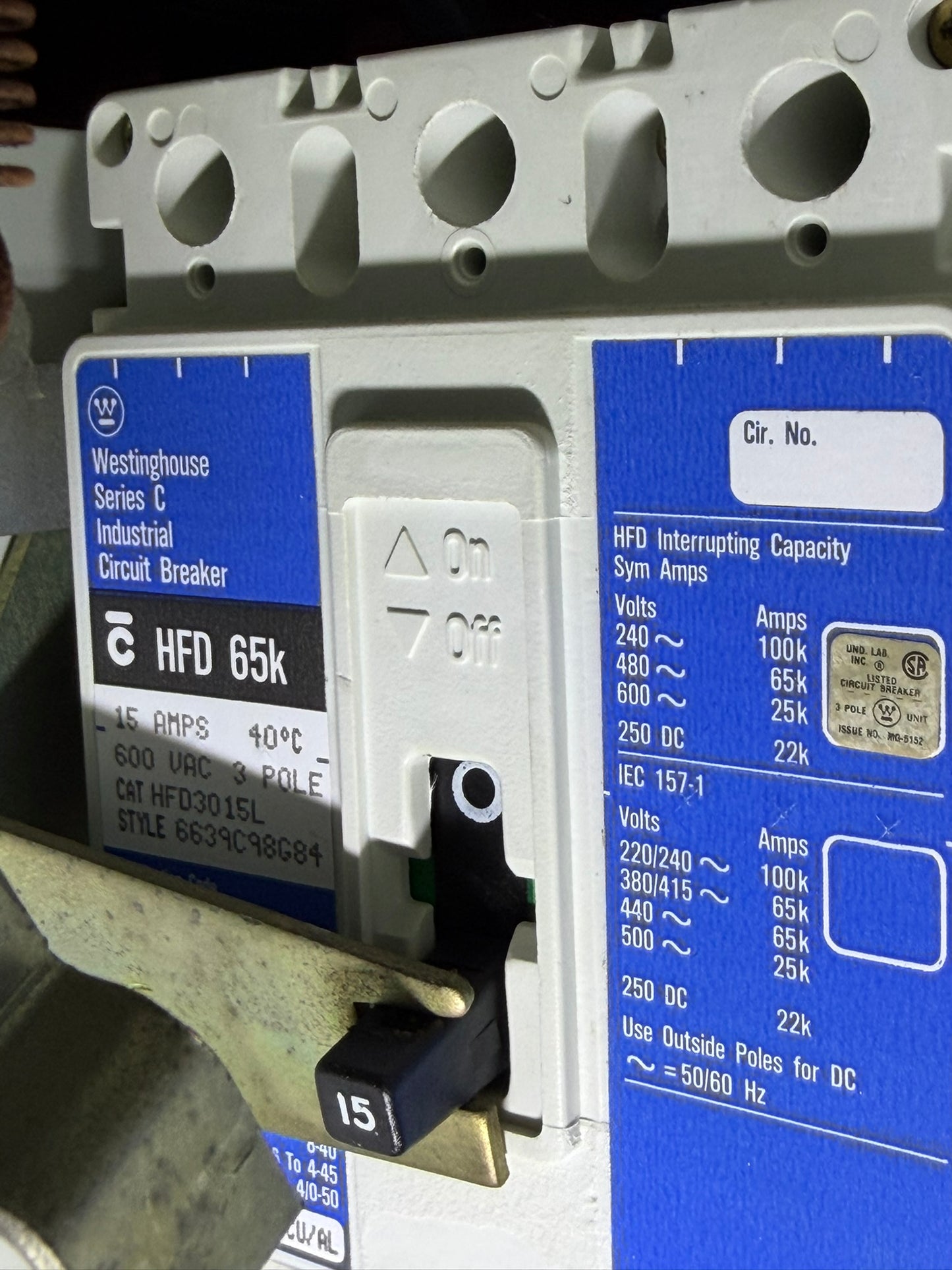 CB-42: 15 A molded-case circuit breaker — HFD3015L. nameplate photograph 2.
