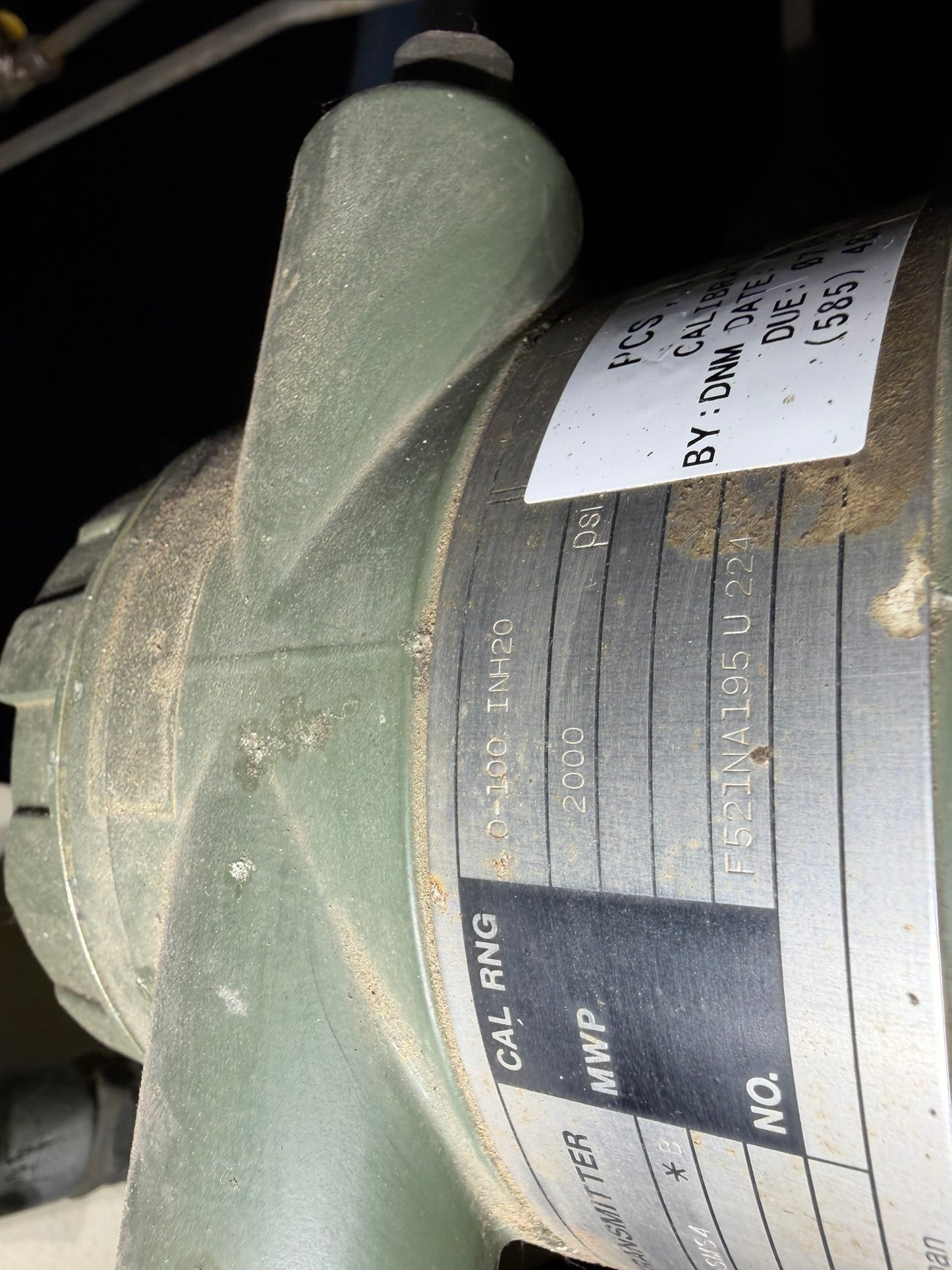 IN-25: Yokogawa UNI differential-pressure transmitter. detail photograph 3.