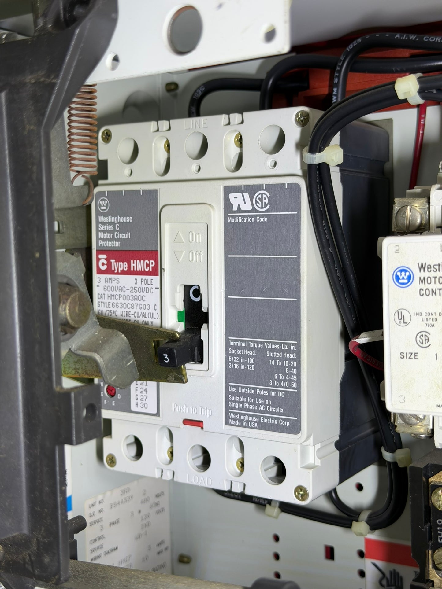 MC-01: 3 A motor circuit protector — HMCP003A0C. overview / nameplate photograph 1.