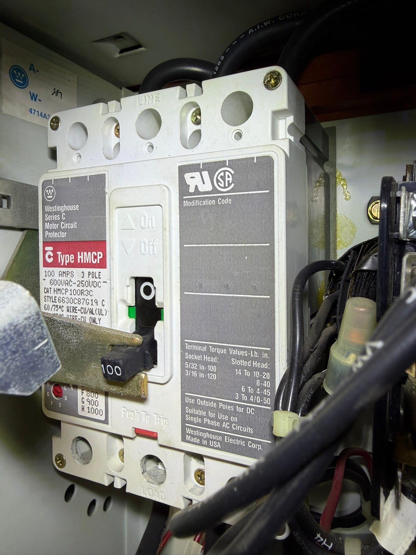 MC-24: 100 A motor circuit protector — HMCP100R3C. overview / nameplate photograph 1.