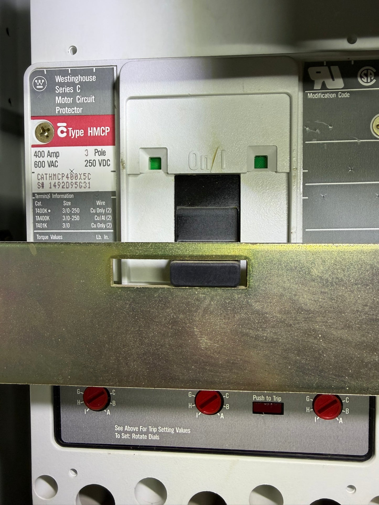 MC-36: 400 A motor circuit protector — HMCP400X5C. nameplate photograph 2.