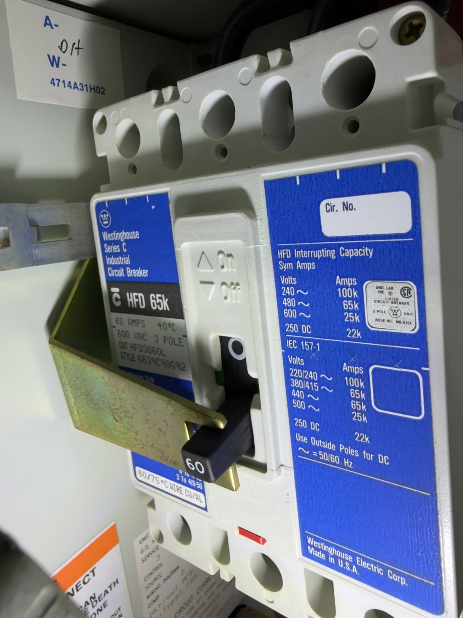 CB-22: 60 A molded-case circuit breaker — HFD3060L. overview / nameplate photograph 1.