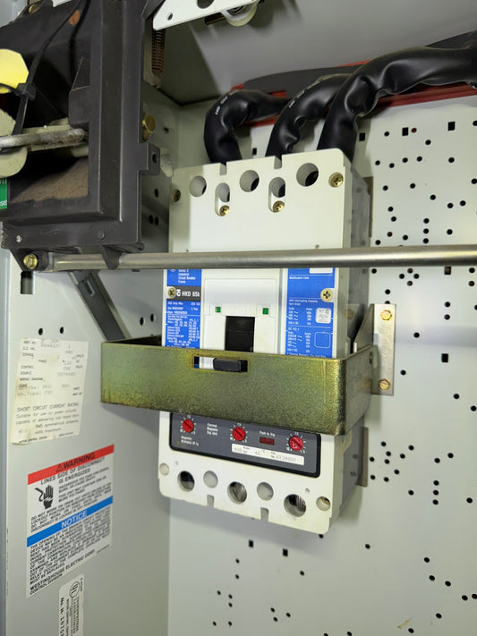CB-25: 400 A circuit breaker — HKD3400F / KT3400T. overview photograph 1.