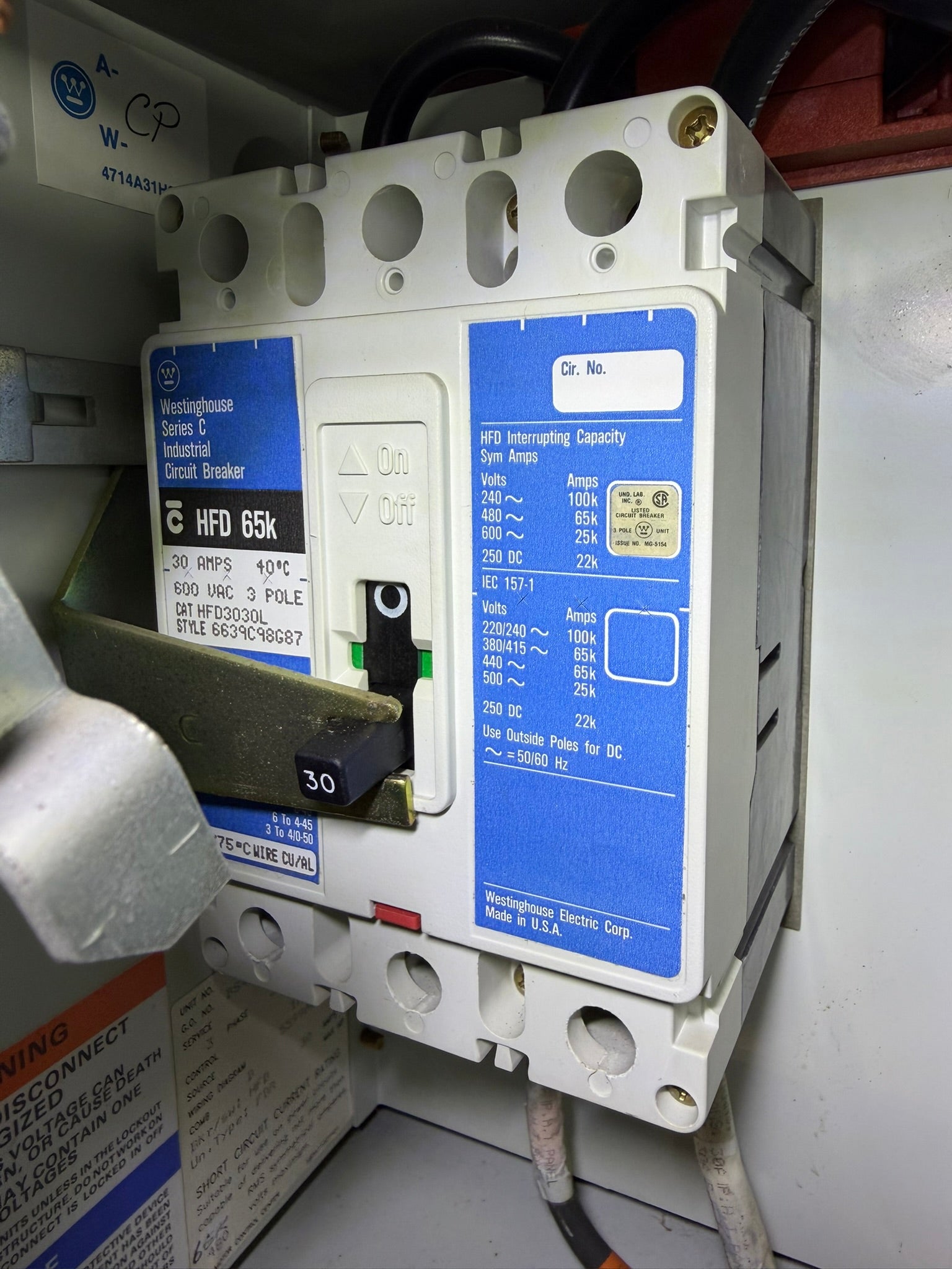 CB-26: 30 A molded-case circuit breaker — HFD3030L. overview / nameplate photograph 1.
