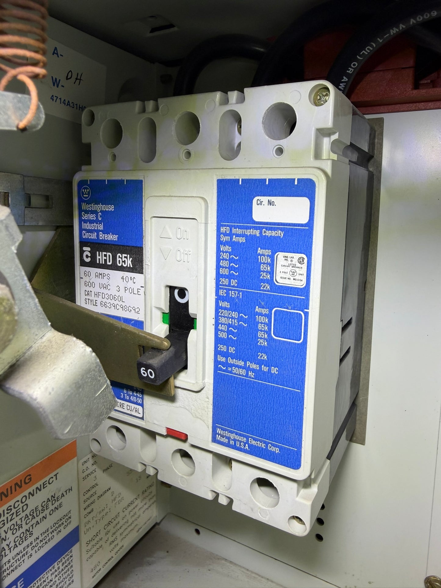 CB-29: 60 A molded-case circuit breaker — HFD3060L. overview / nameplate photograph 1.
