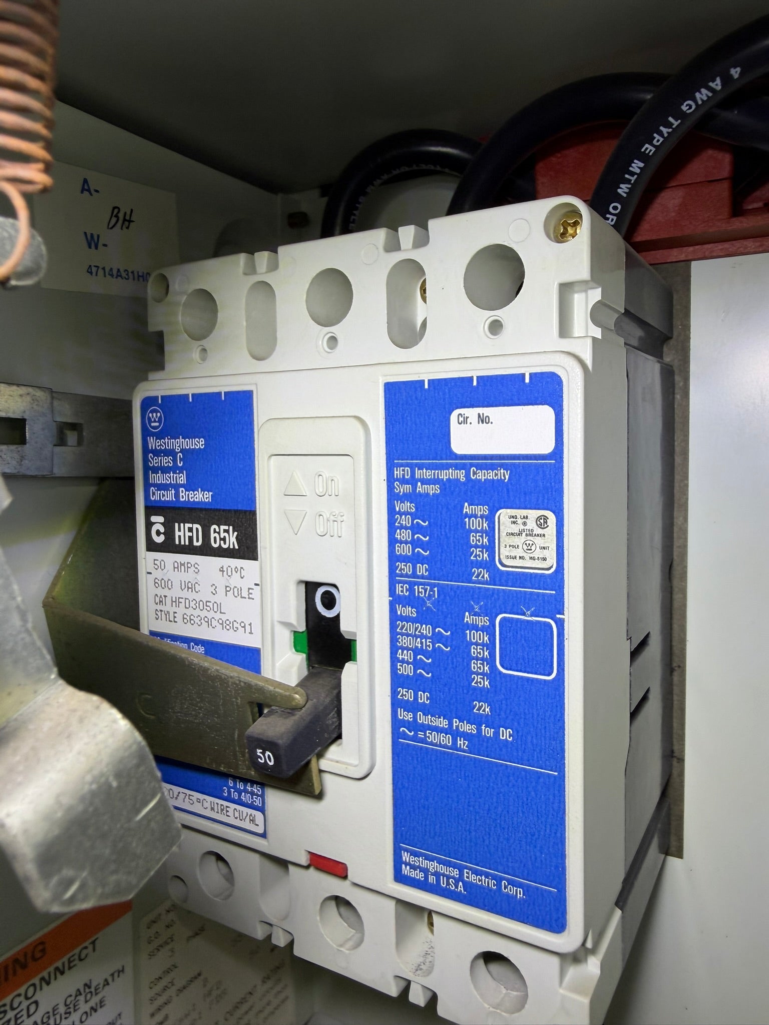 CB-36: 50 A molded-case circuit breaker — HFD3050L. overview / nameplate photograph 1.