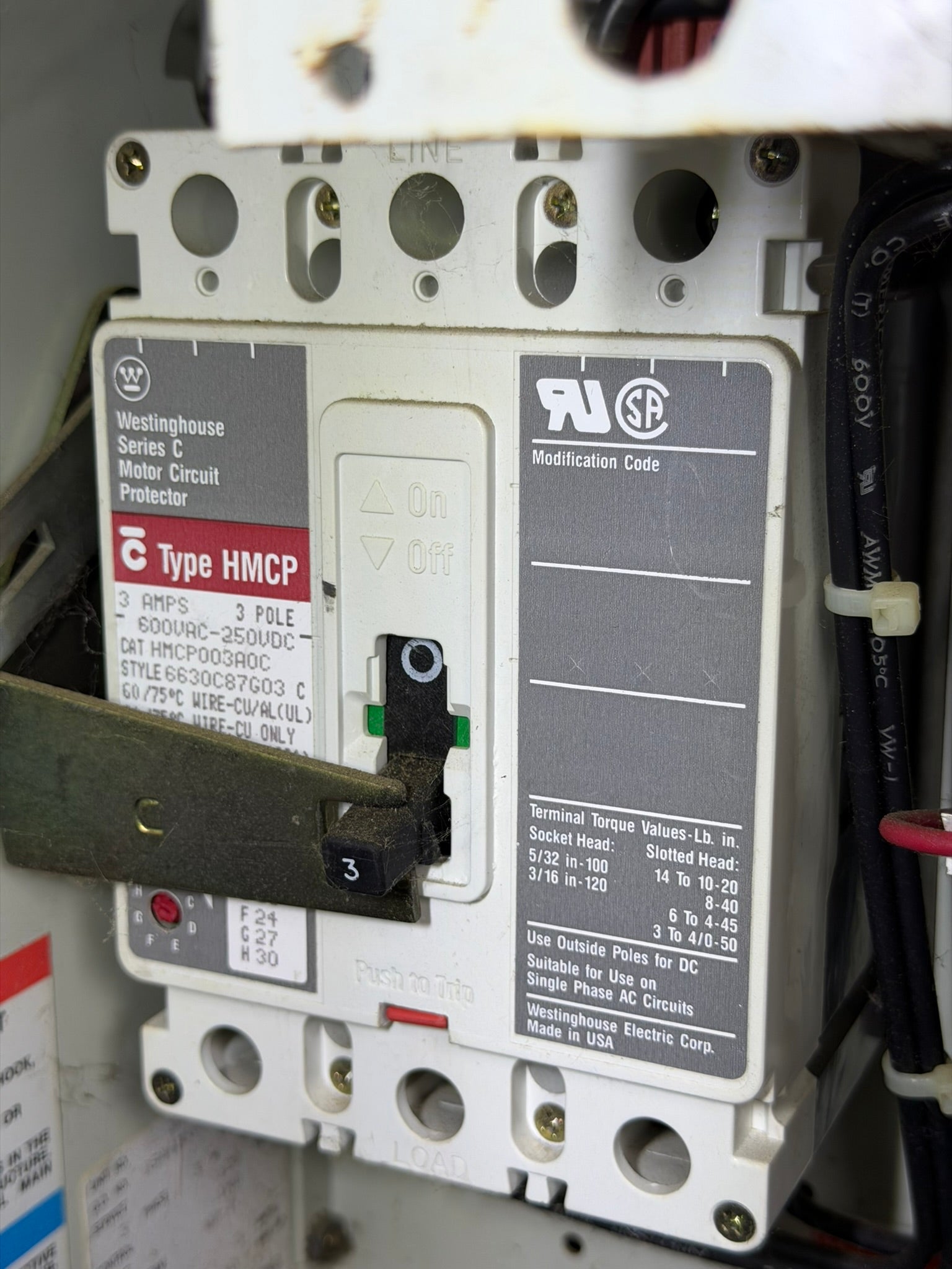 MC-07: 3 A motor circuit protector — HMCP003A0C. overview / nameplate photograph 1.