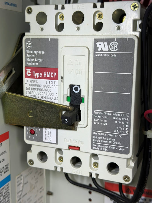 MC-10: 3 A motor circuit protector — HMCP003A0C. overview / nameplate photograph 1.