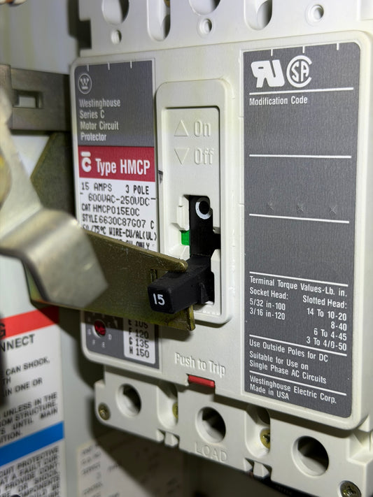 MC-17: 15 A motor circuit protector — HMCP015E0C. overview / nameplate photograph 1.