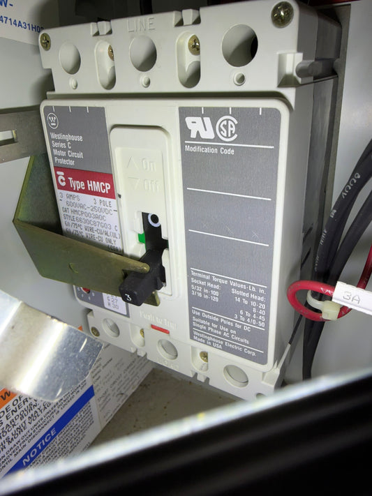 MC-21: 3 A motor circuit protector — HMCP003A0C. overview / nameplate photograph 1.