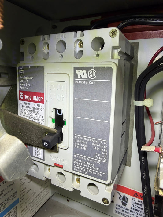 MC-27: 15 A motor circuit protector — HMCP015E0C. overview / nameplate photograph 1.