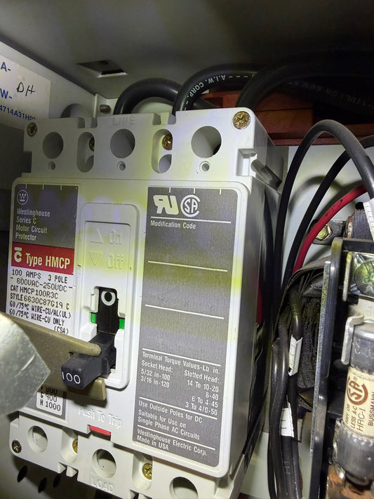 MC-31: 100 A motor circuit protector — HMCP100R3C. overview / nameplate photograph 1.