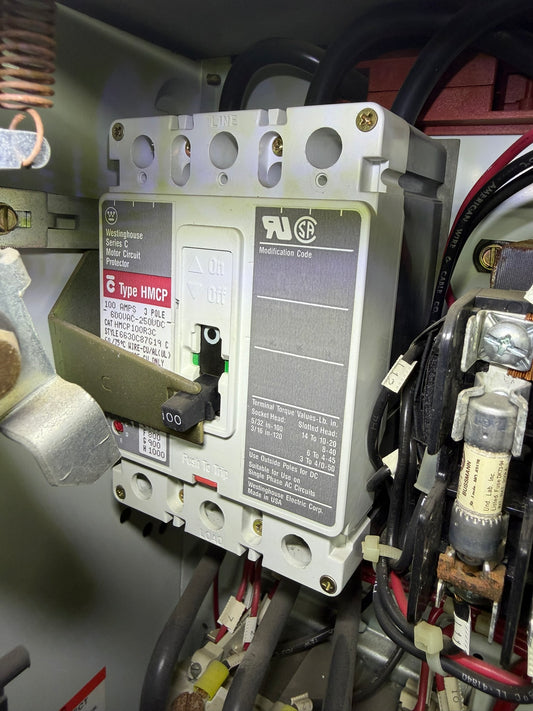 MC-39: 100 A motor circuit protector — HMCP100R3C. overview / nameplate photograph 1.