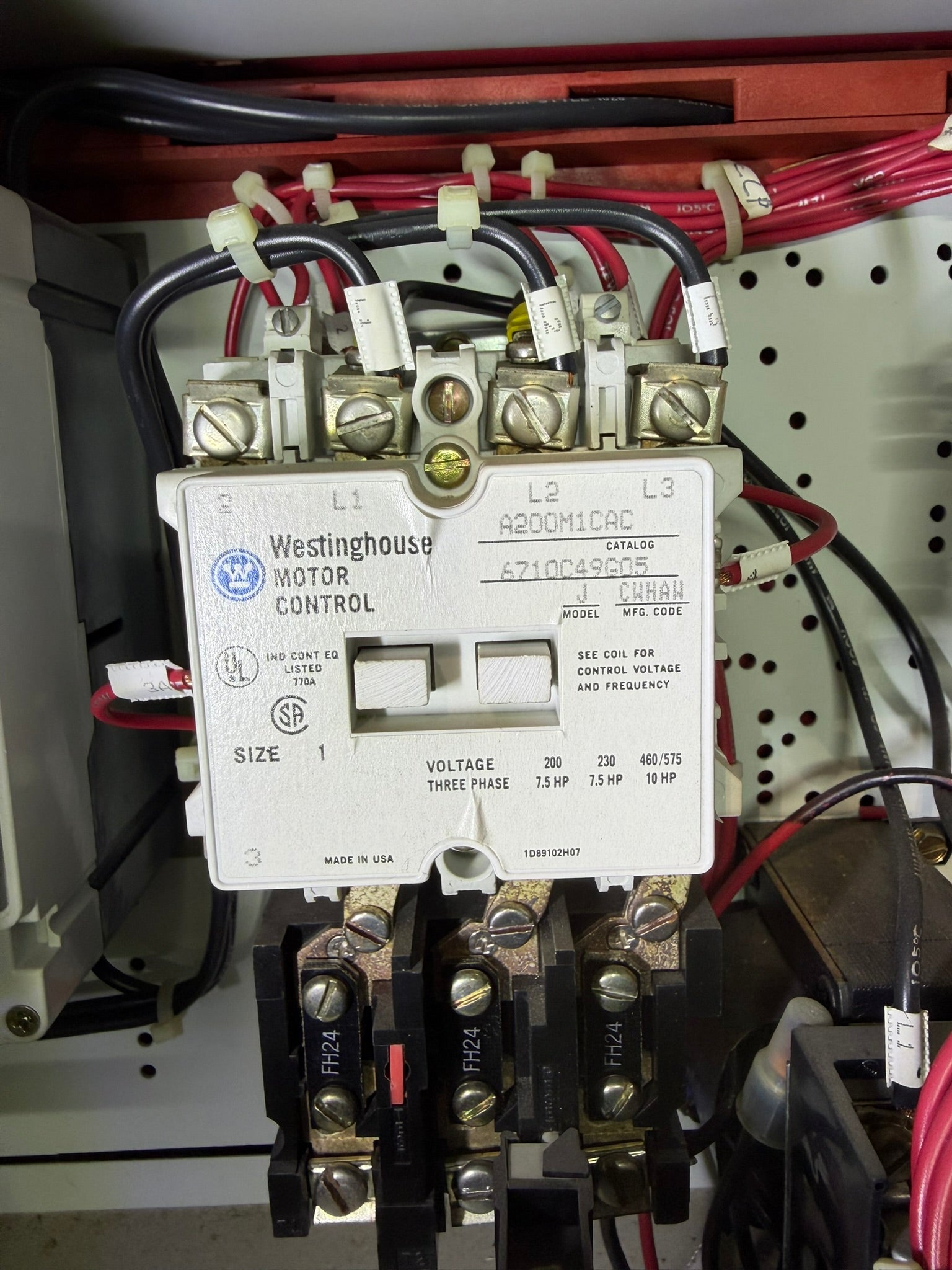 MS-16: NEMA size 1 motor starter — A200M1CAC. overview / nameplate photograph 1.