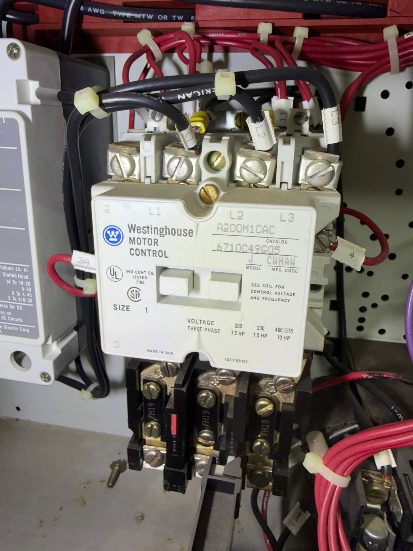 MS-17: NEMA size 1 motor starter — A200M1CAC. overview / nameplate photograph 1.