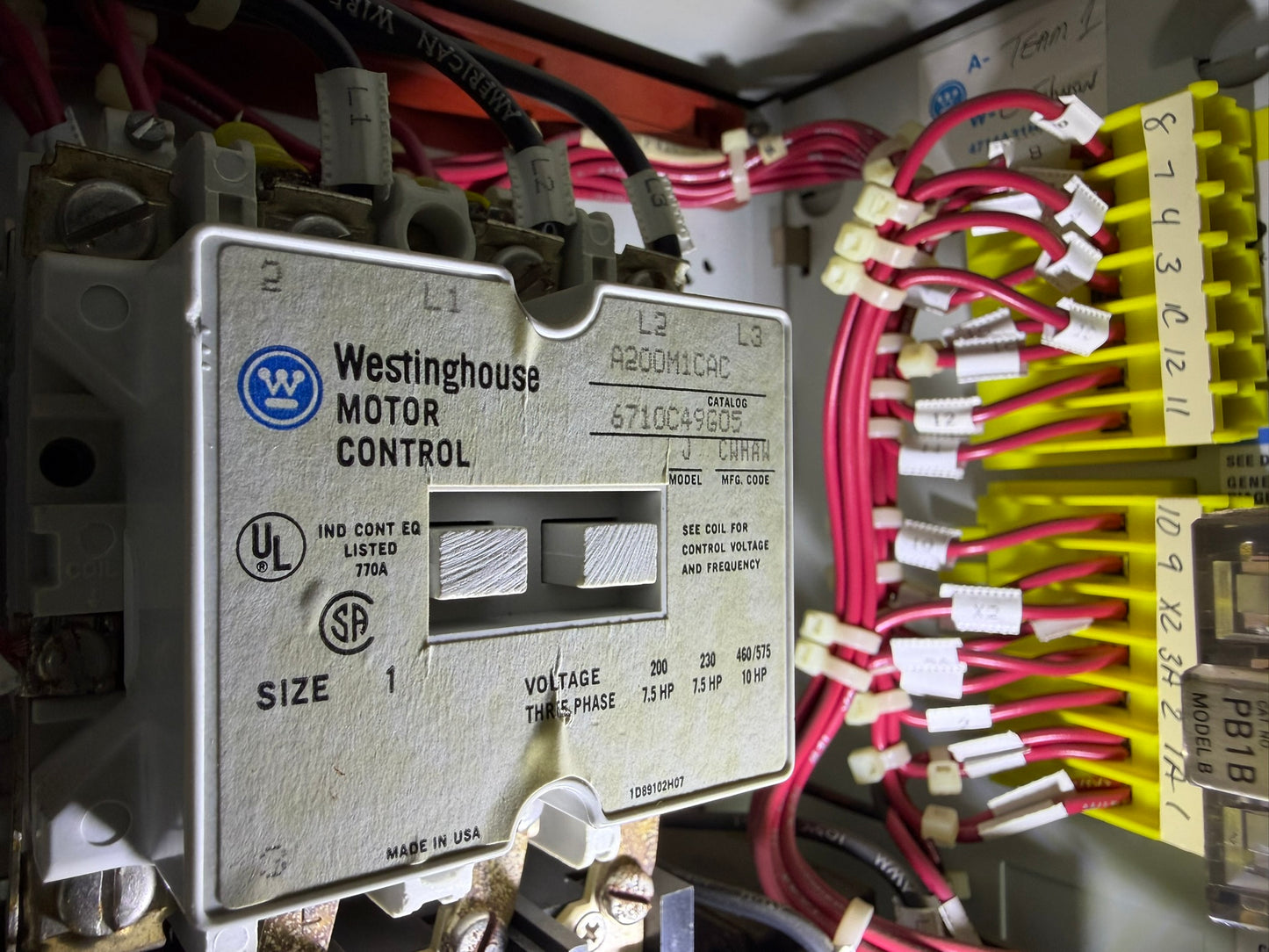 MS-32: NEMA size 1 motor starter — A200M1CAC. overview / nameplate photograph 1.