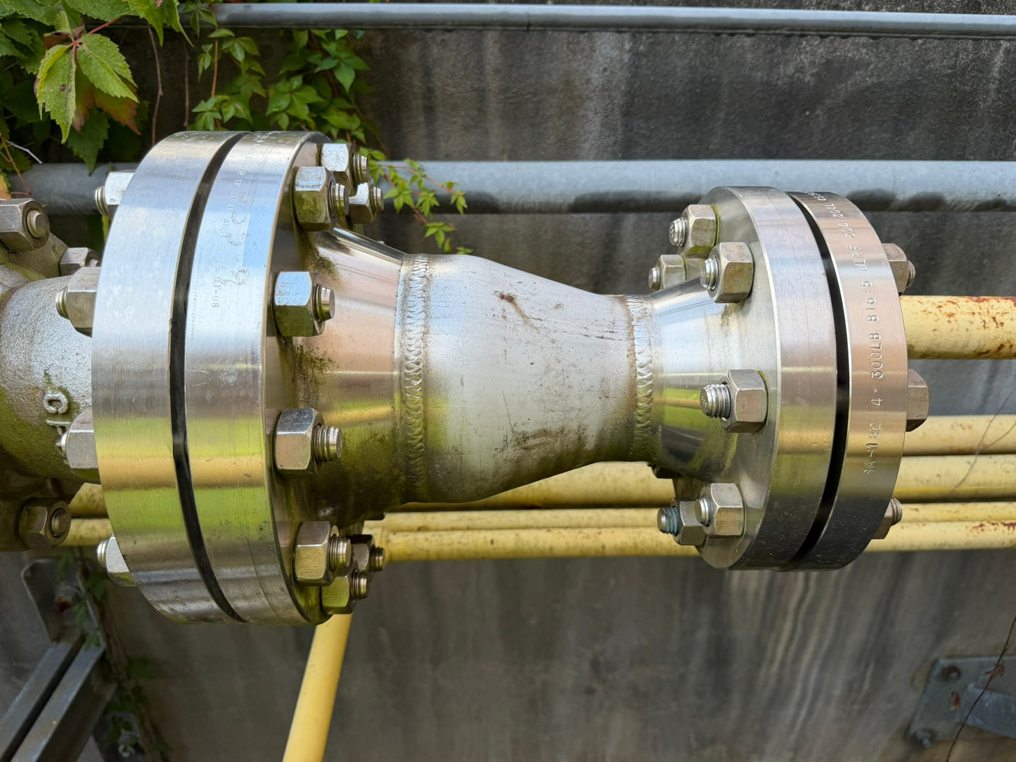PA-01: Stainless flanged reducer spool. overview photograph 1.