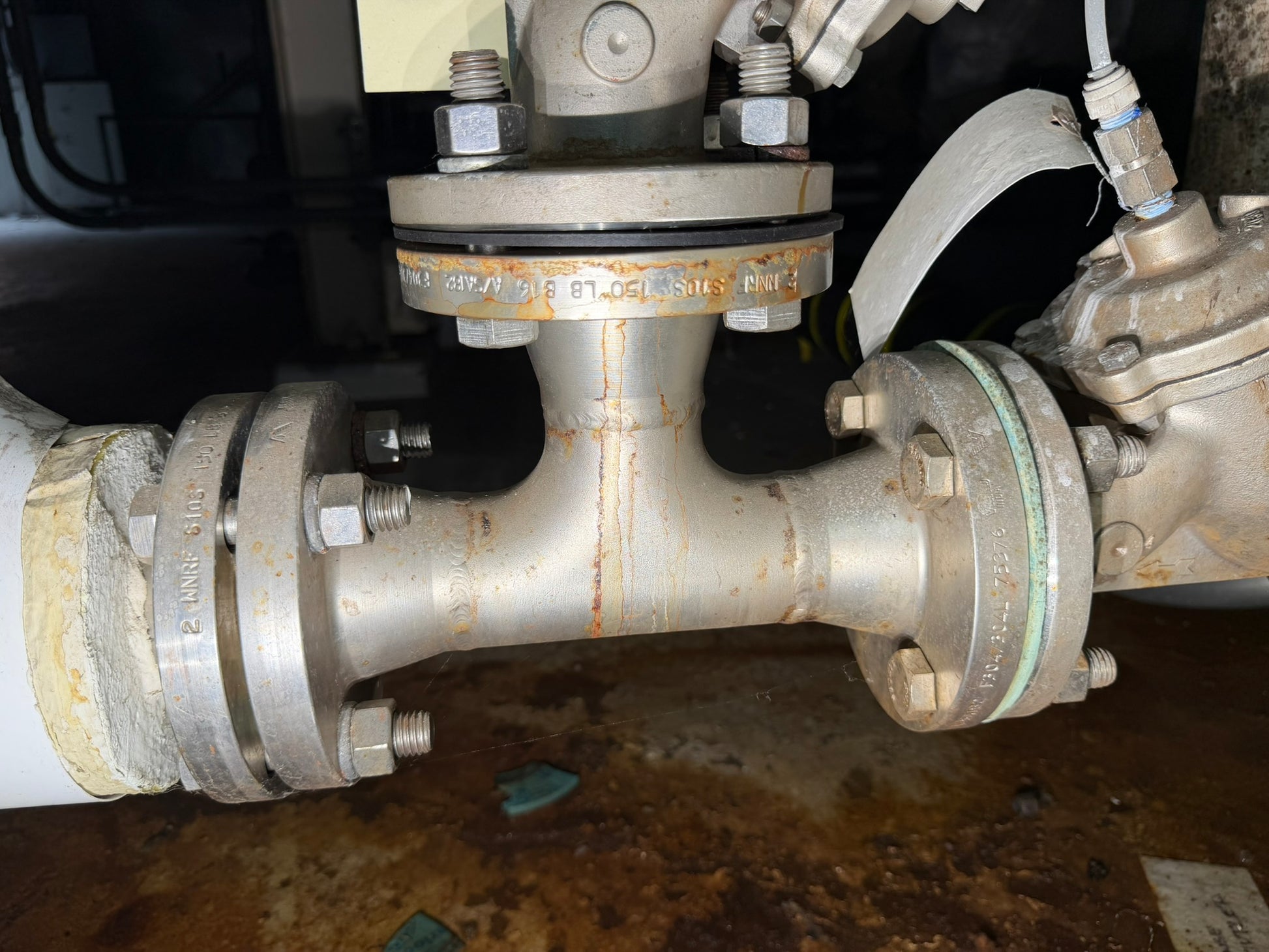 PA-04: 2-inch stainless flanged tee spool. overview photograph 1.