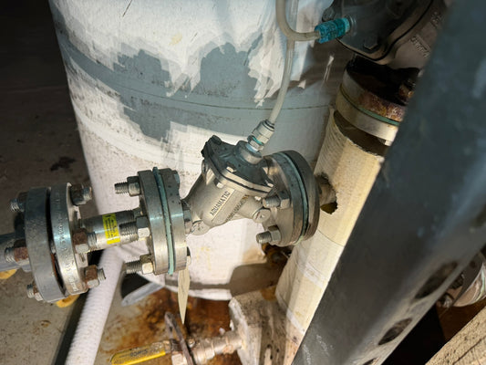 VL-21: AquaMatic 2-inch stainless diaphragm valve. overview photograph 1.