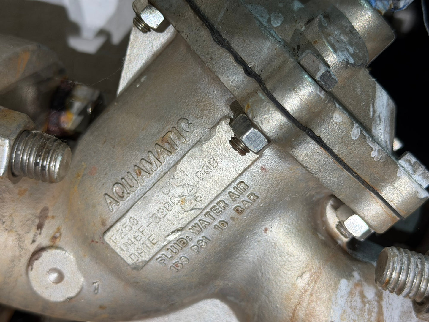 VL-22: AquaMatic 2-inch stainless diaphragm valve. detail photograph 3.