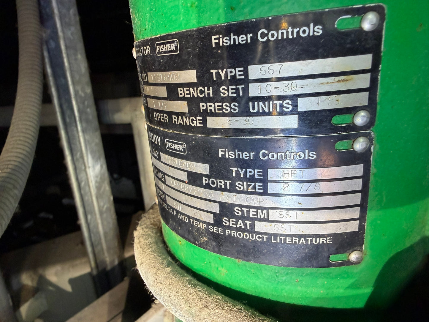 VL-24: Fisher 3-inch HPT high-pressure control valve. detail photograph 3.