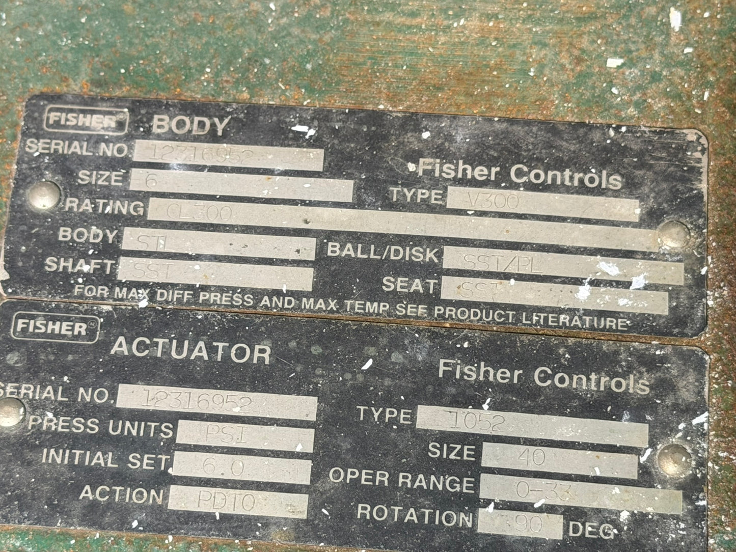VL-29: Fisher 6-inch V300 rotary control valve. nameplate photograph 2.